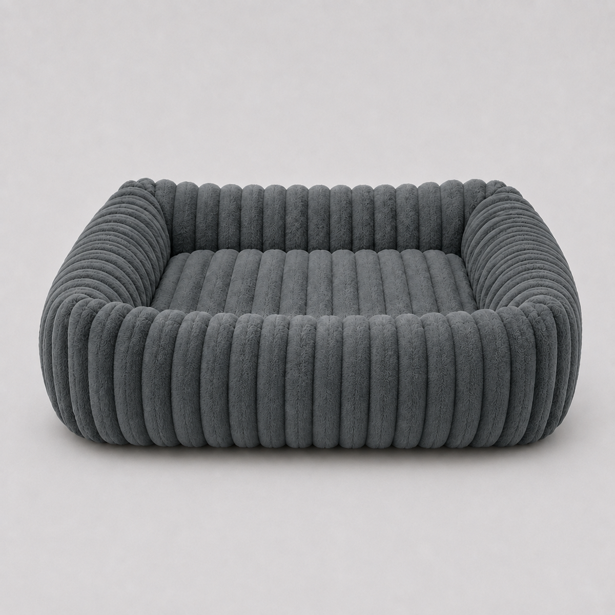 Panier moelleux pour chat coloris gris perle, vue de face sur fond gris